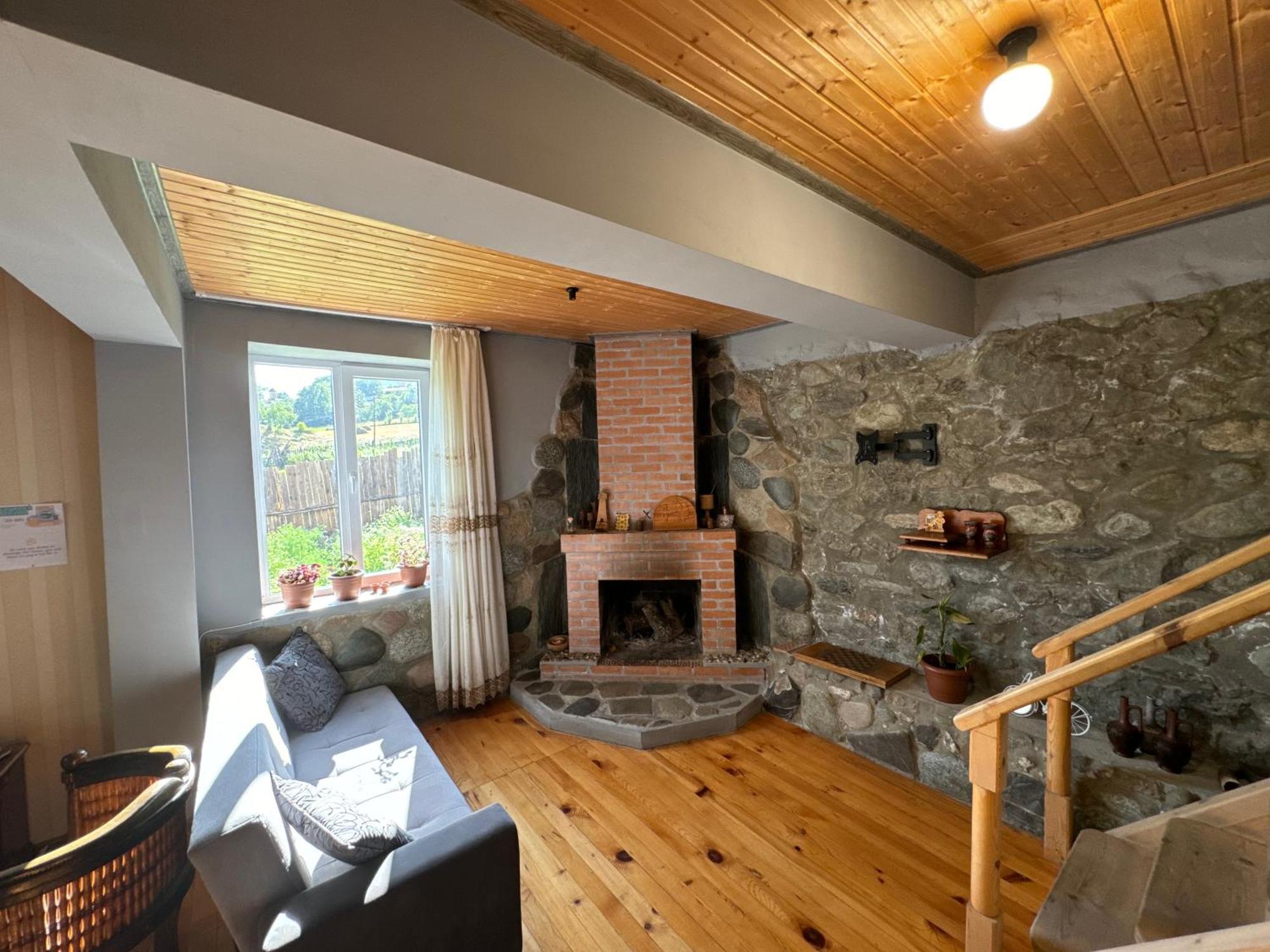 Barbara'S Eco-Cozy Guesthouse Местия Экстерьер фото